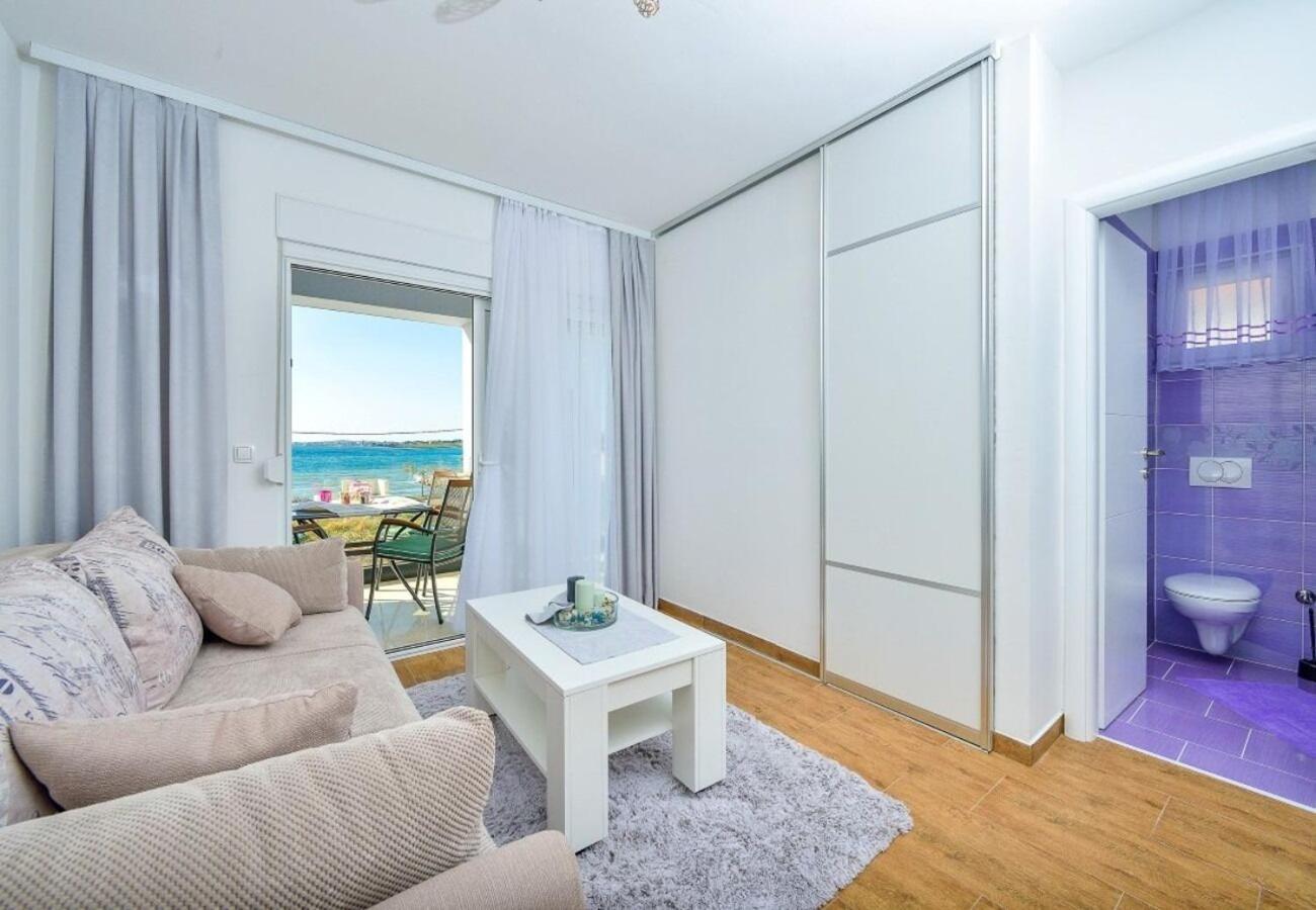 Apartments Sunny By The Sea Zaton  Dış mekan fotoğraf